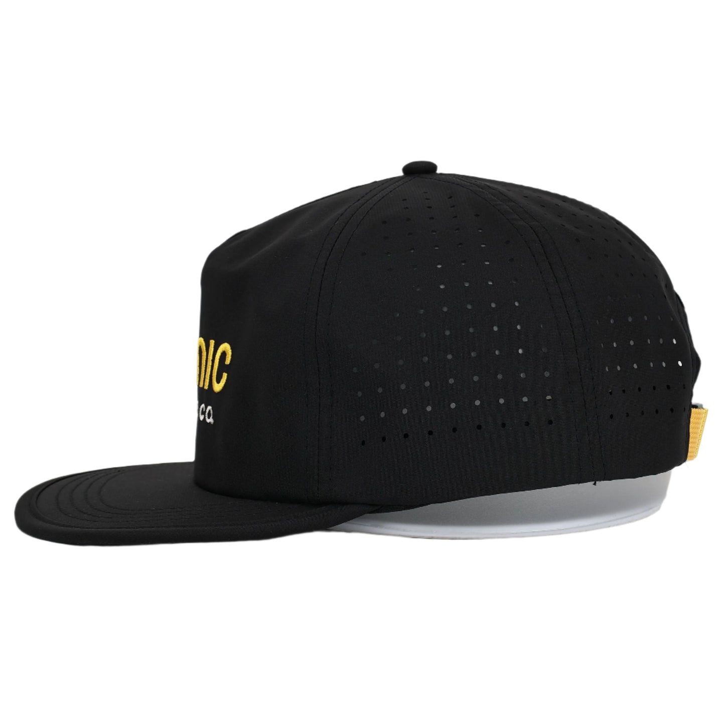 Iconic Sports Co. 'Sports Trucker' hat - Black